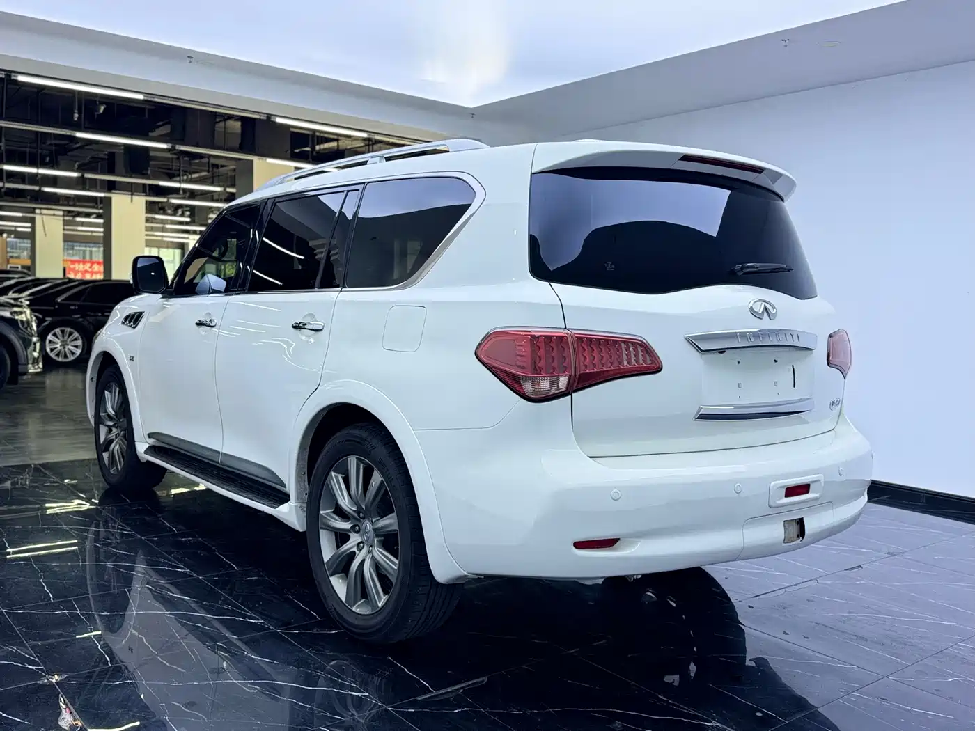 Infiniti QX80 2014 2013 5.6L 4WD