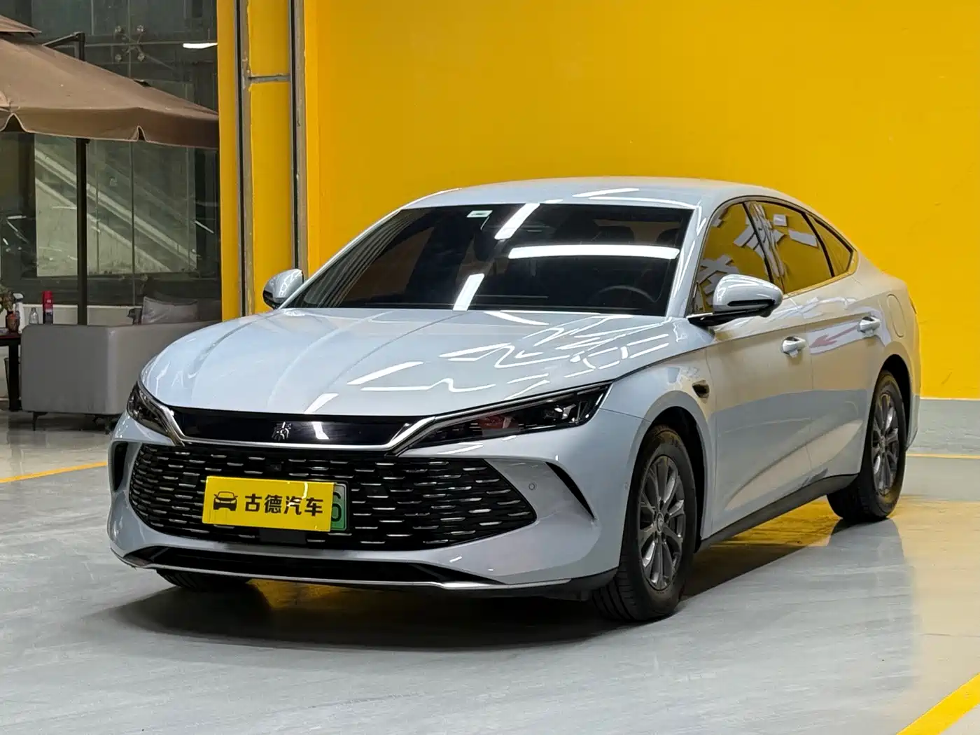 BYD Qin L 2025 — пригон из Китая