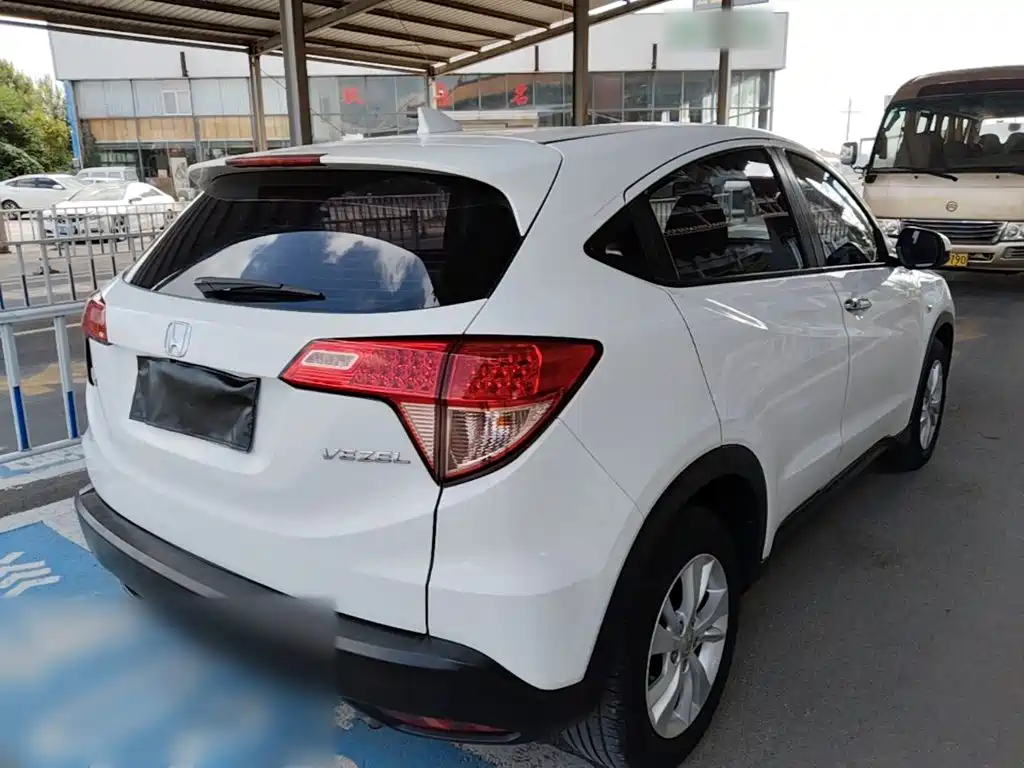 Honda Vezel 2016 2015 1.5L CVT 2WD Comfort