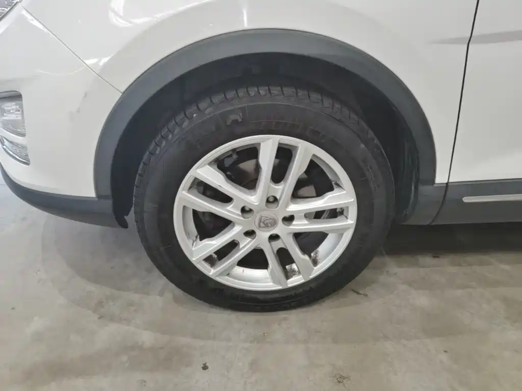 Baojun 560 2017 2016 1.8L iAMT Elite