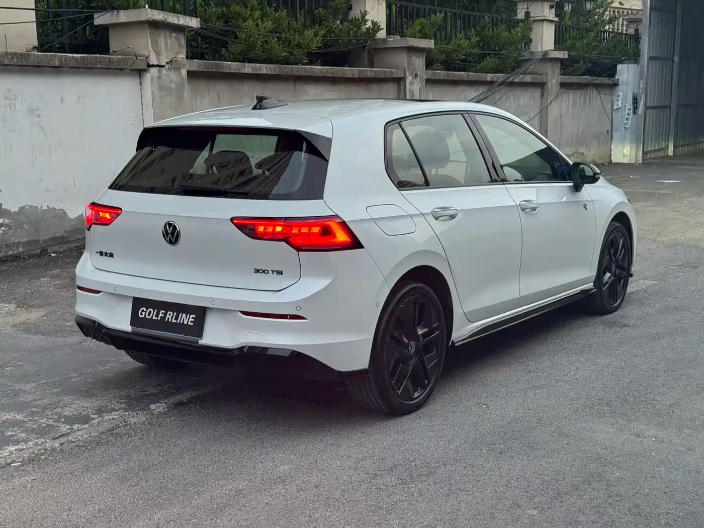 Volkswagen Golf 2025 2025 300TSI R-Line