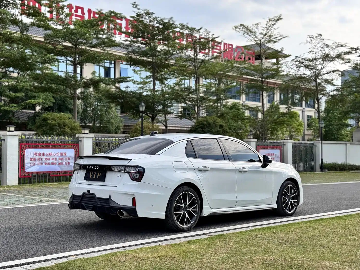 Lynk & Co 03 2019 2.0TD Auto Power Pro Version фото 19