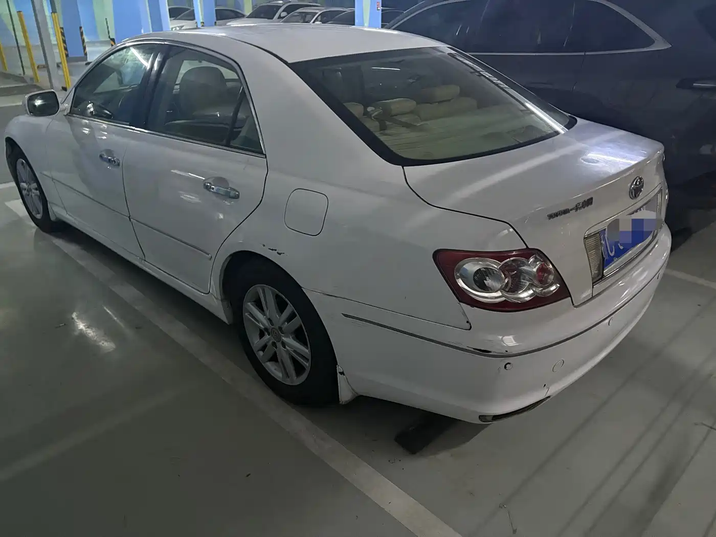Фото 9 - Toyota Reiz