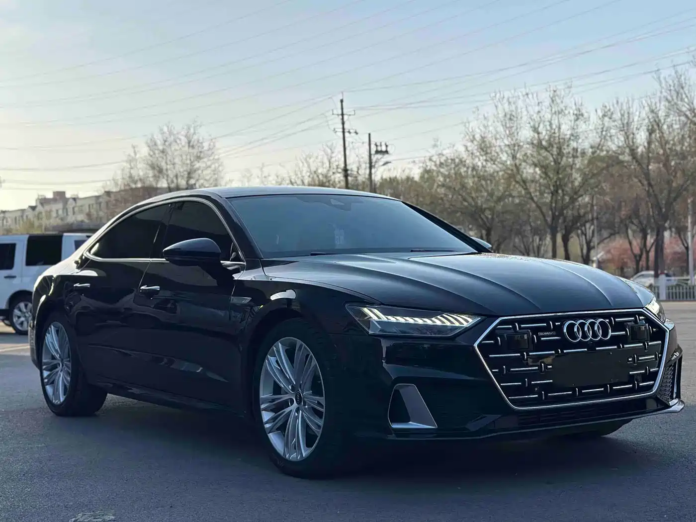 Audi A7L 2025 Model Year 45 TFSI quattro Premium фото 3