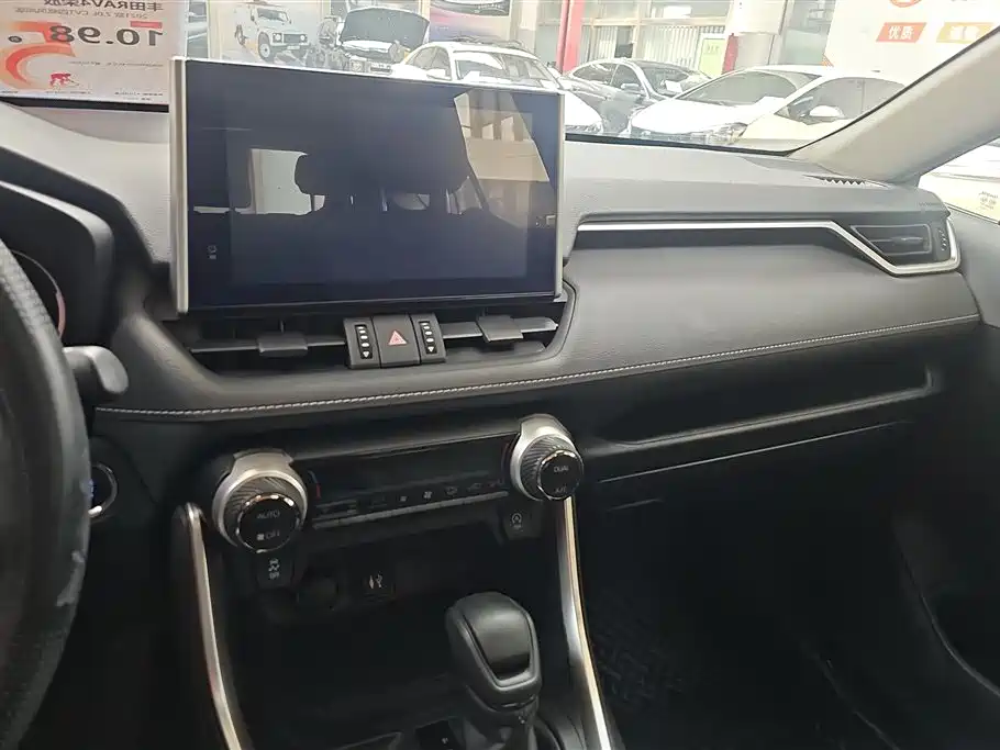 Toyota RAV4 Rongfang 2021 2.0L CVT 4WD Trend фото 13