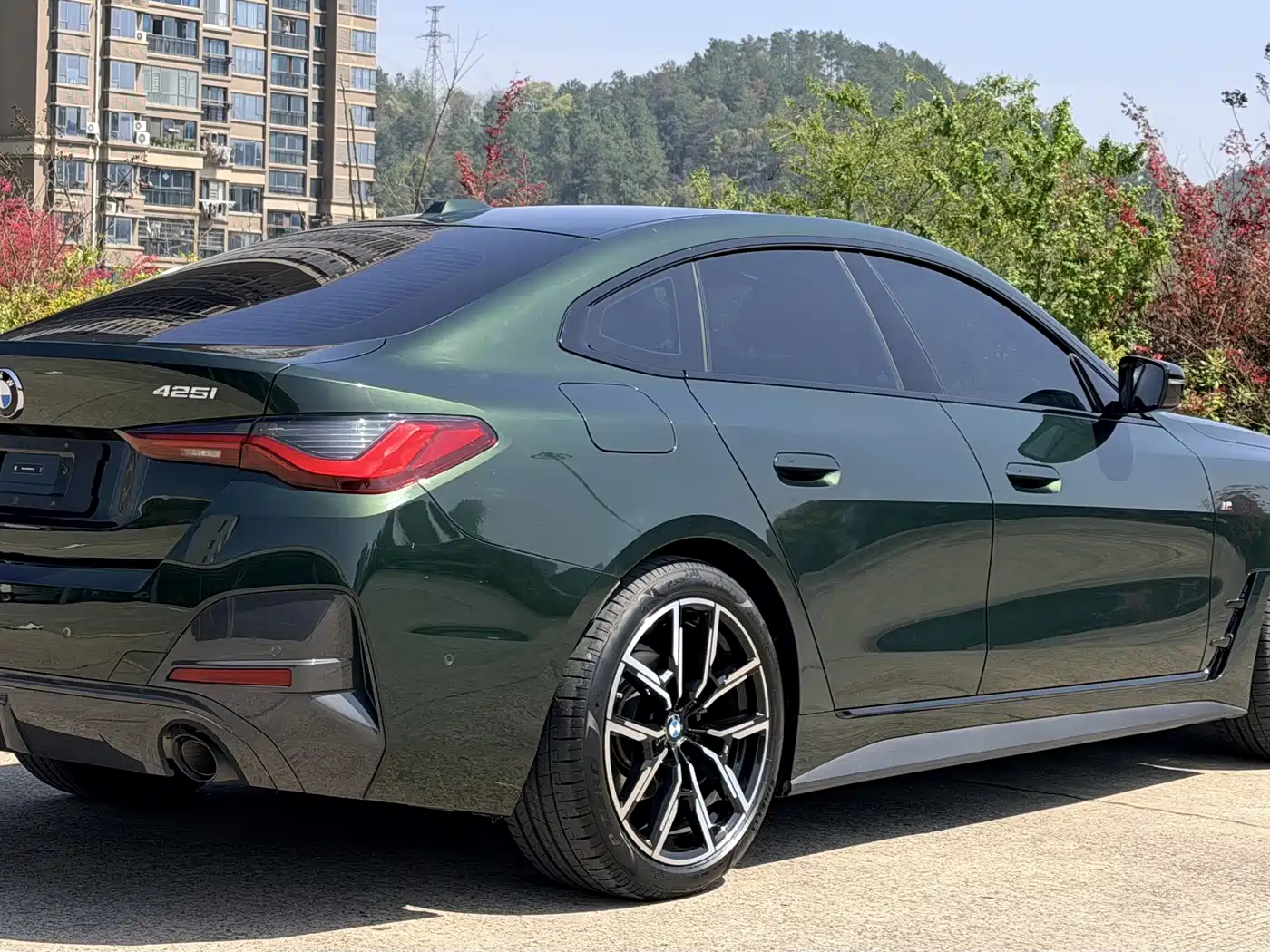 BMW 4 Series 2023 425i Gran Coupe M Sport Shadowline Package фото 4