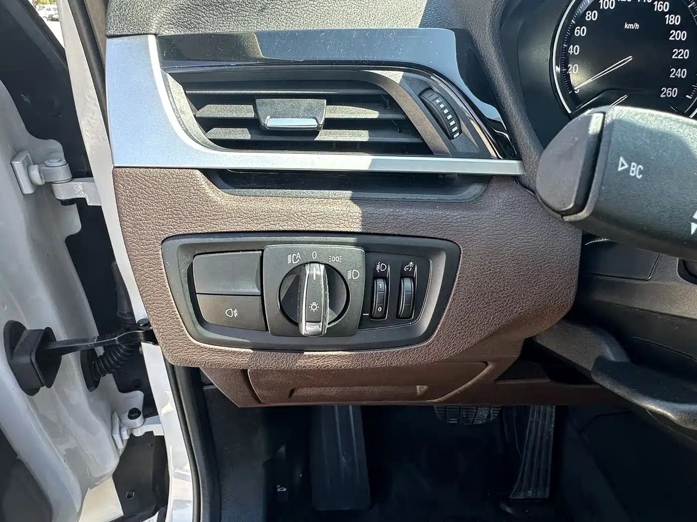 BMW X1 2022 sDrive20Li Premium фото 7