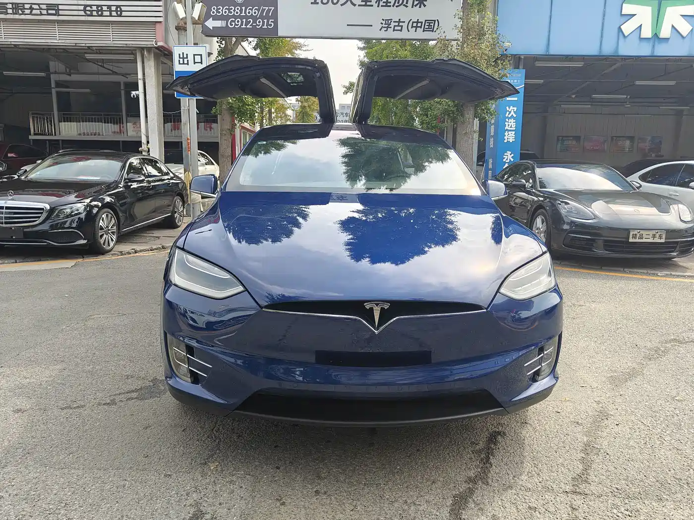 TESLA MODEL X
