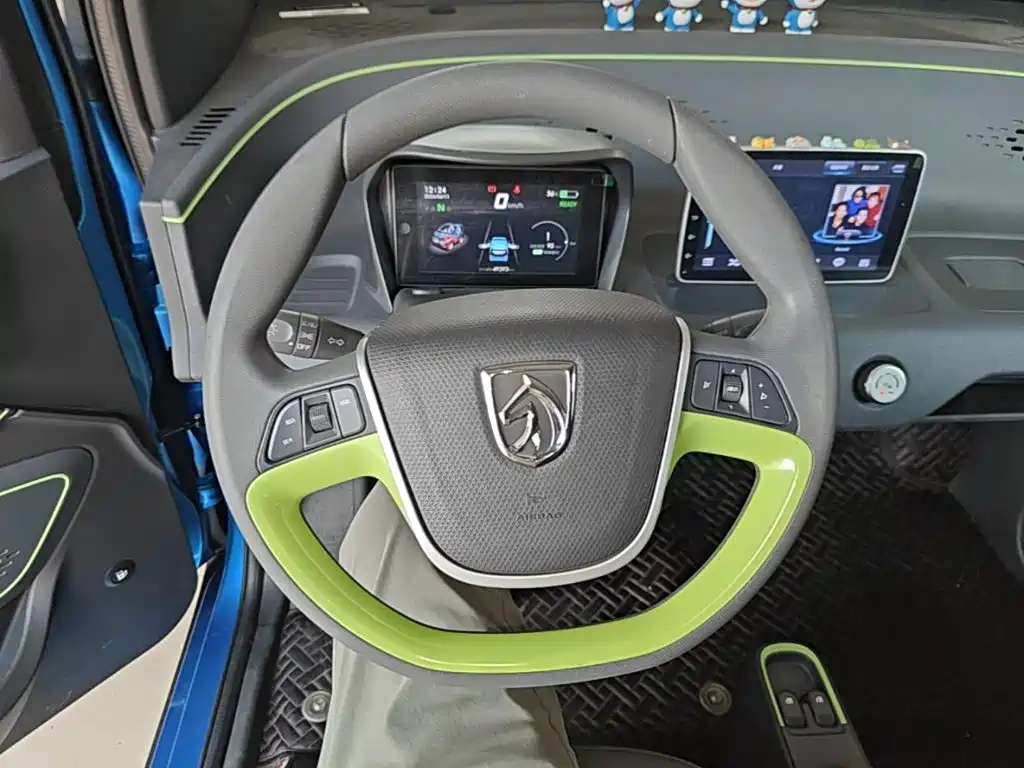BAOJUN E100