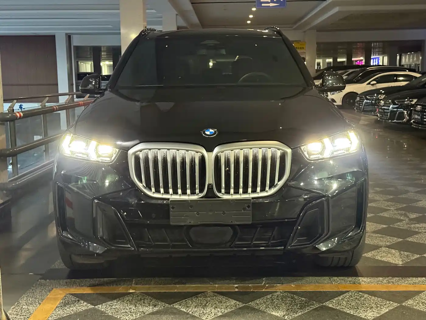 Фото 2 - BMW X5