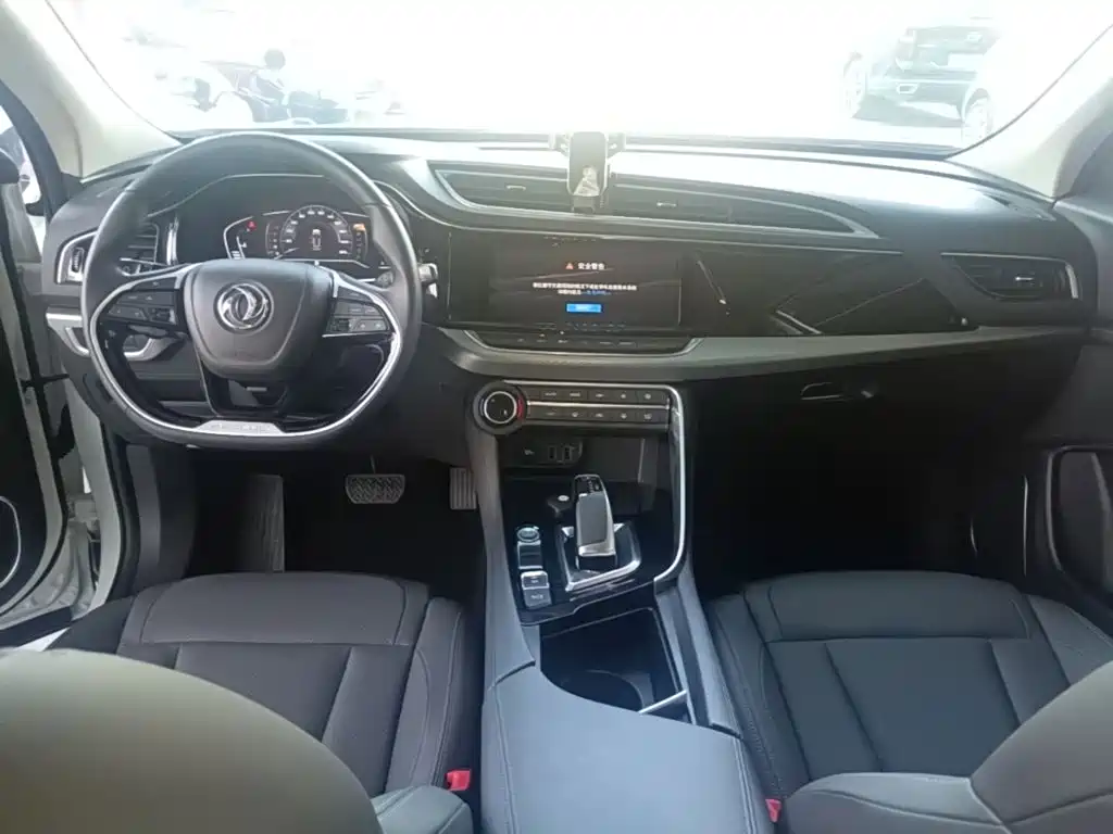 Dongfeng Aeolus Dongfeng Fengshen AX7 2020 2020 1.6T Automatic AI Navigation China VI