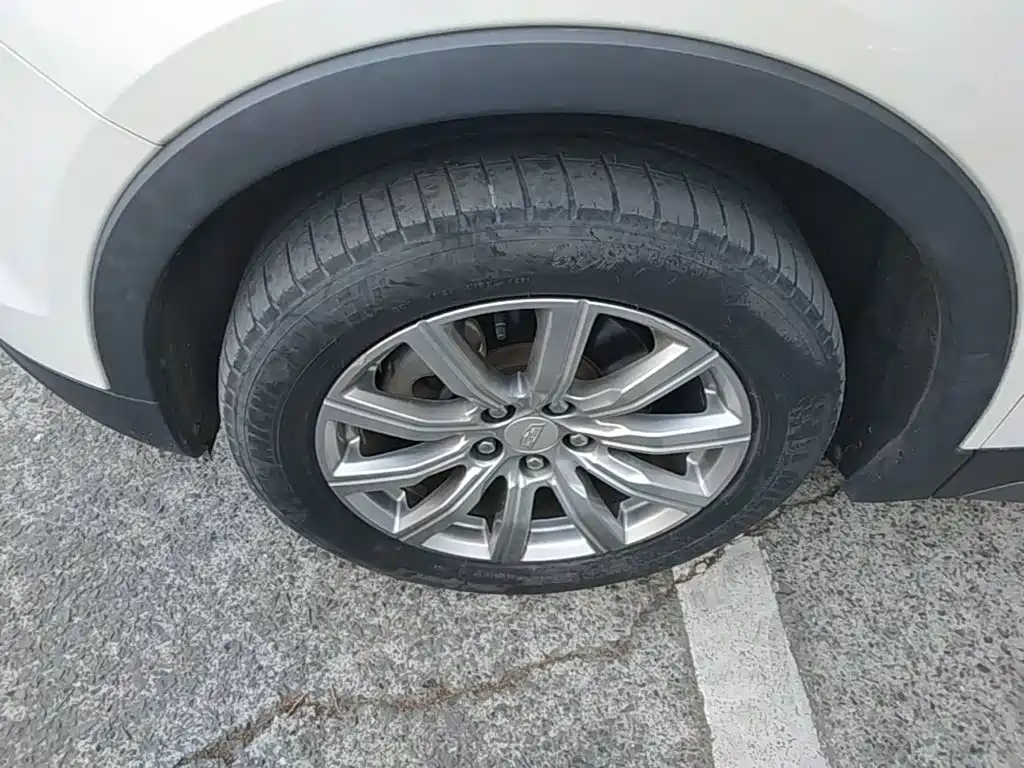 Photo 25 - Cadillac XT4