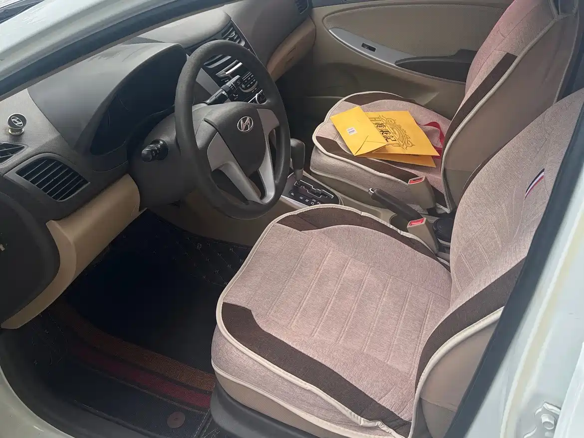 Фото 9 - Hyundai Verna