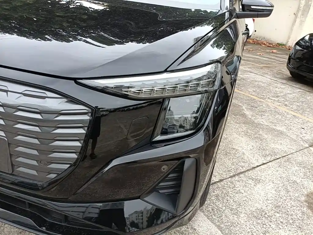 Audi Q5 e-tron 2023 2023 40 e-tron Starlight Edition Brocade Package