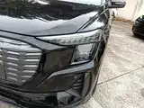 Фото 24 - Audi Q5 e-tron