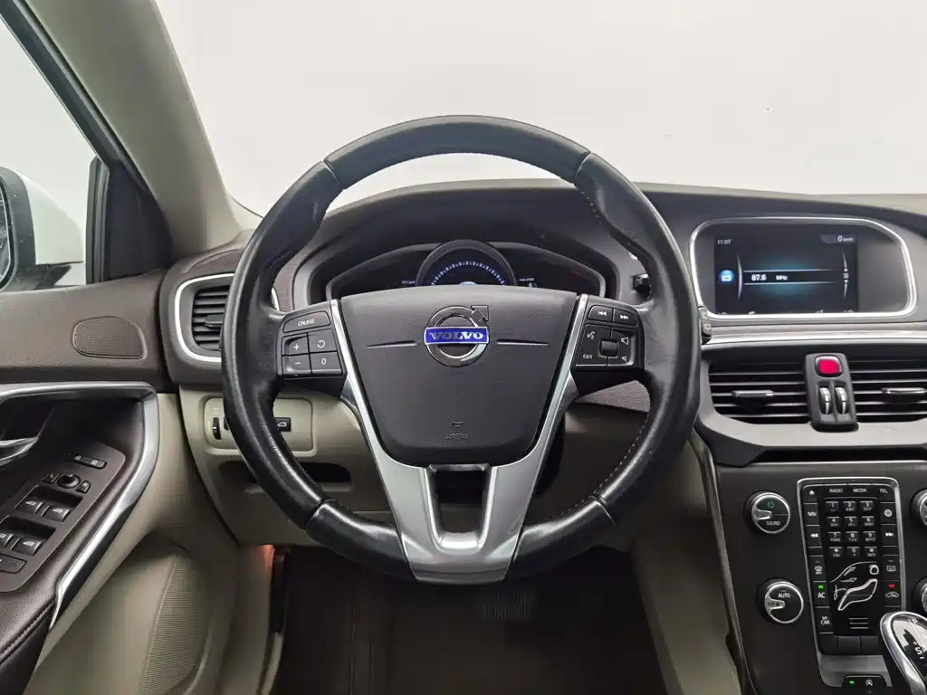 Volvo V40 2015 2015 1.6T Smart Comfort Edition