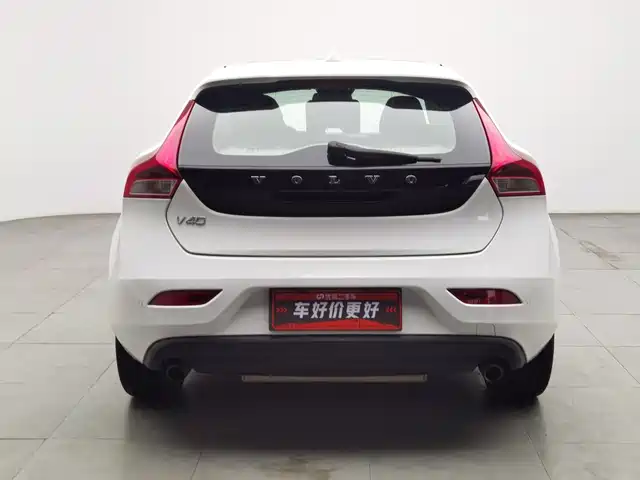 Volvo V40 2015 1.6T Smart Comfort Edition — фото 4