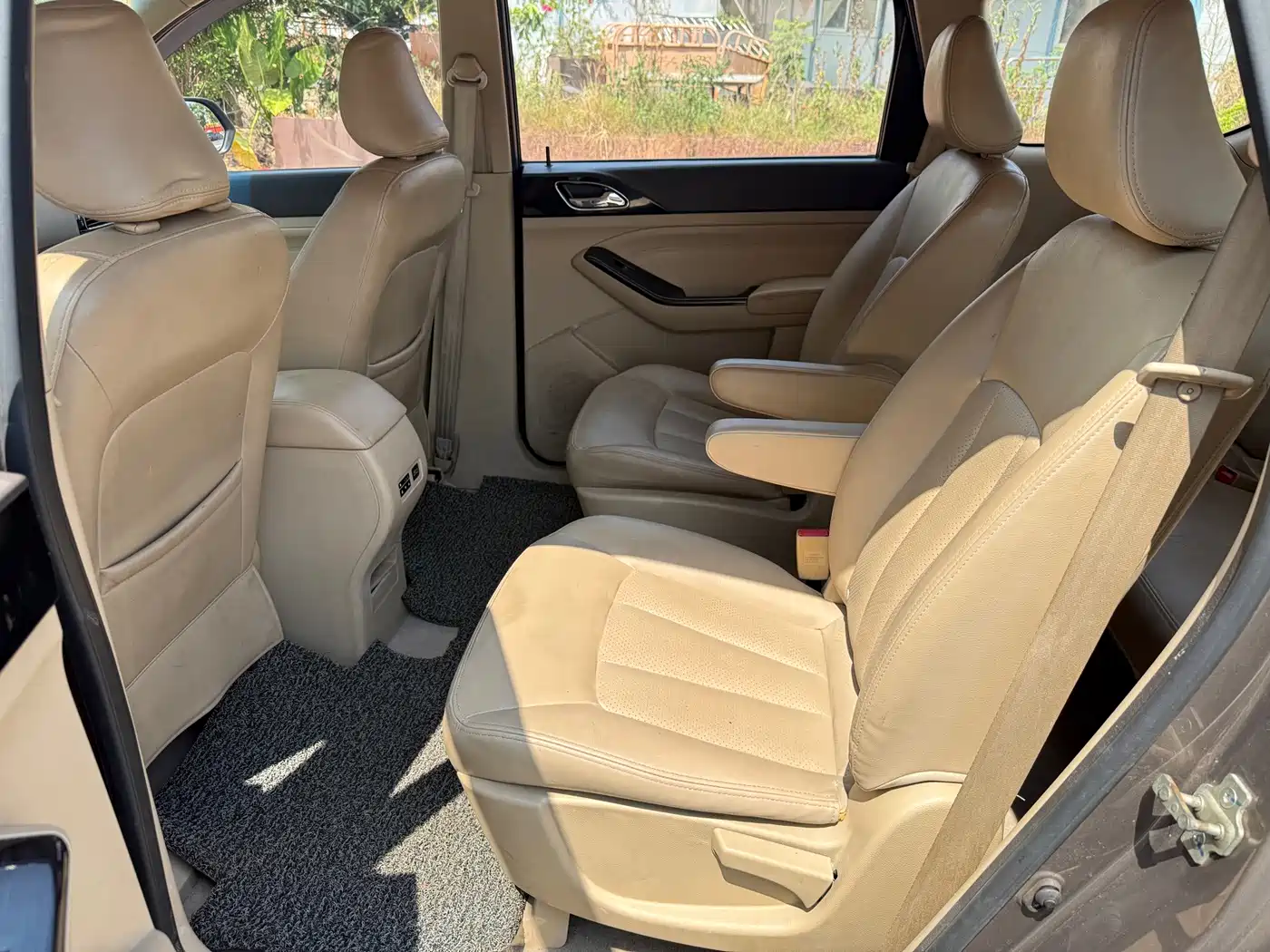 Photo 7 - Baojun 730