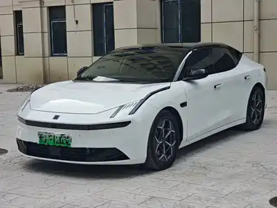 Lynk & Co 10