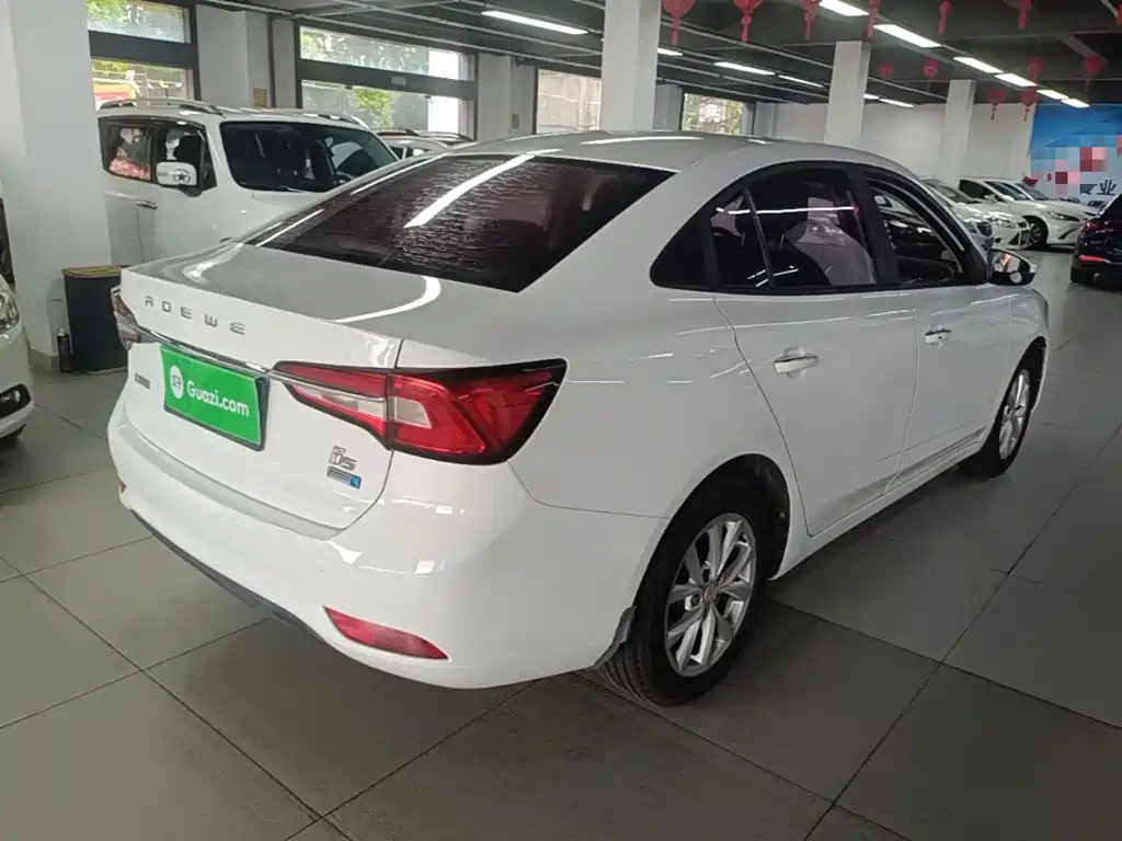 Roewe i5 2019 2019 1.5L Auto 4G-Connected Langyue Edition