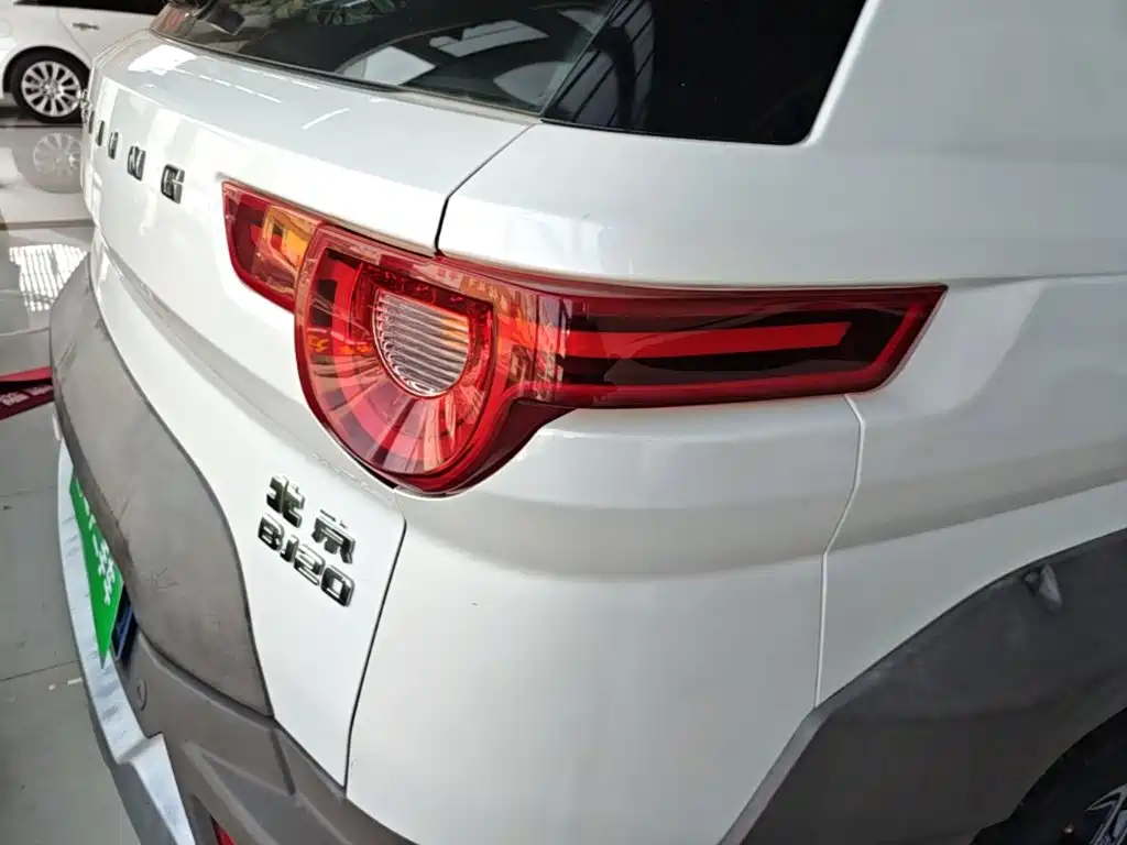 BAIC ORV Beijing Offroad BJ20 2017 2016 1.5T CVT Luxury