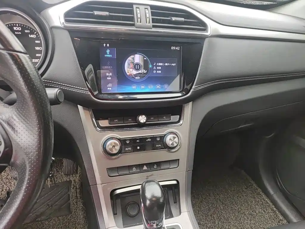 MG Roewe RX5 2017 2017 20T Automatic Luxury Edition