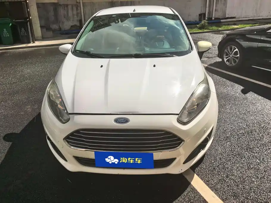 Ford Fiesta 2015 2013 Sedan 1.5L Automatic Fashion