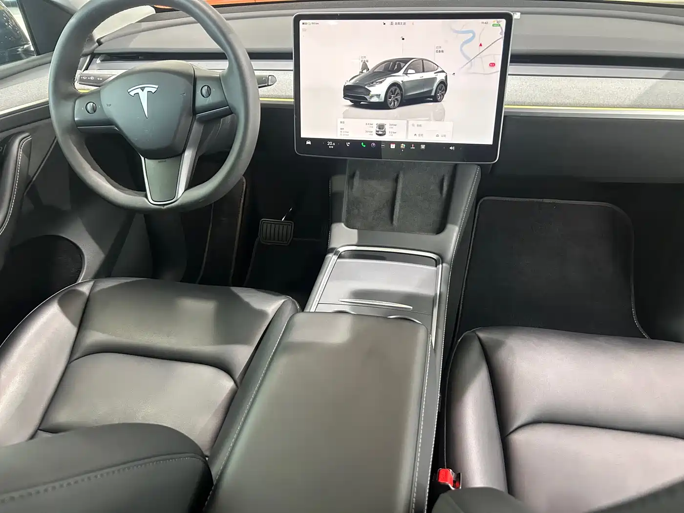 TESLA MODEL Y