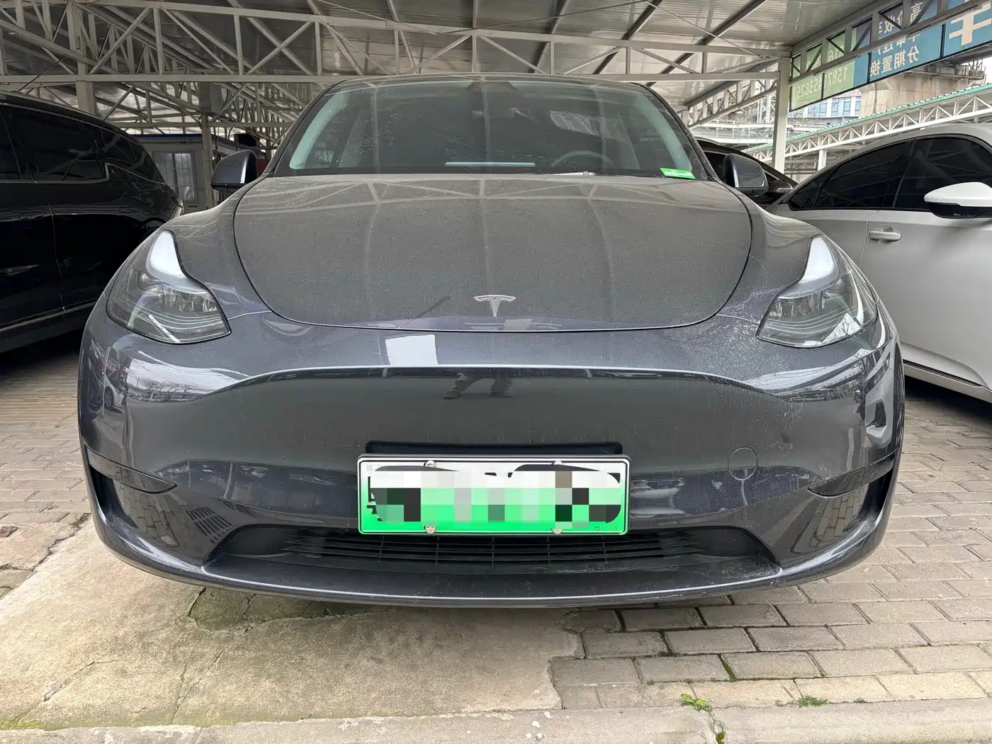 TESLA MODEL Y