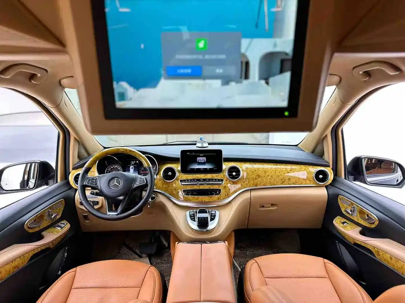Mercedes-Benz V-Class 2017 Model V 260 L Premium Extended Edition фото 6