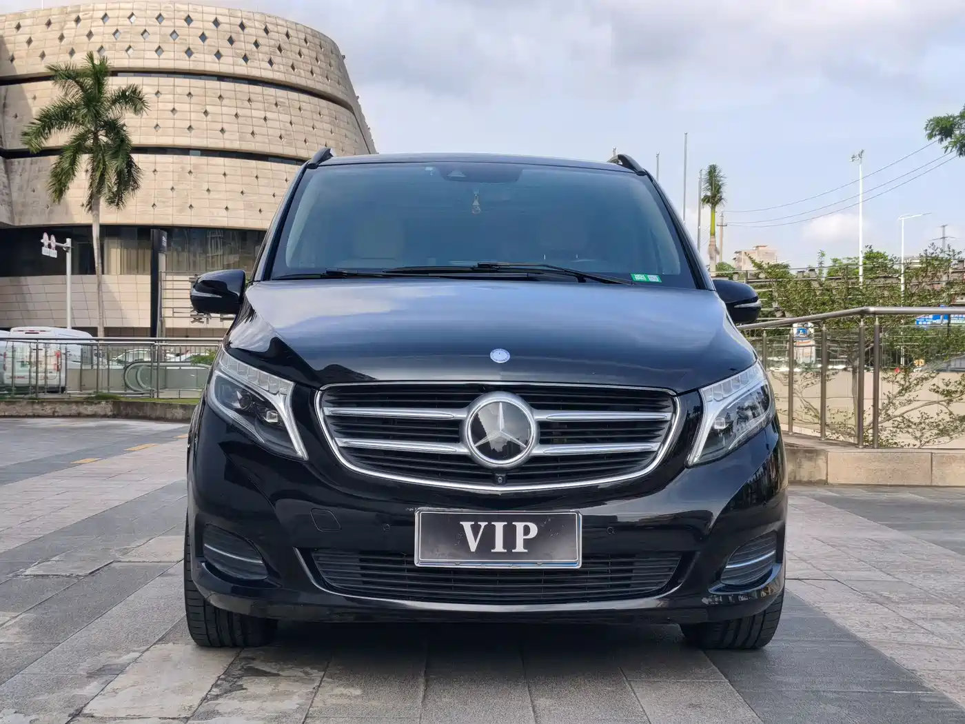 Mercedes-Benz V-Class 2017 2016 V 260 L Premium Long