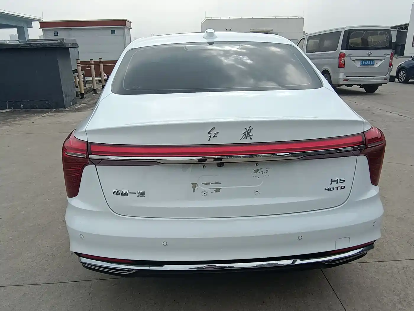 Hongqi H5 2023 2.0T Auto Smart Connect Flag Comfort фото 11