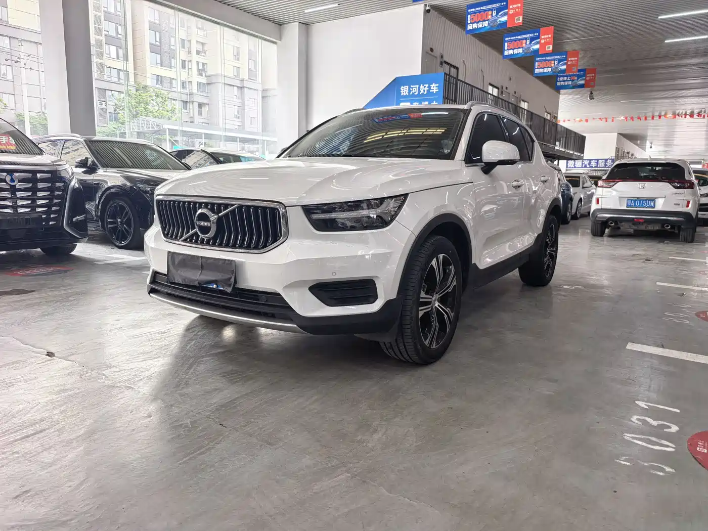 Volvo XC40 2022 Model T4 AWD Smart Vision Luxury Edition