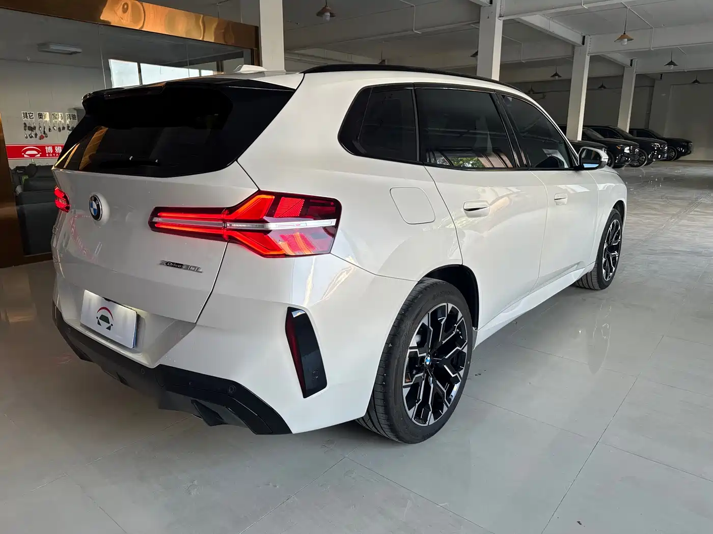 BMW X3 2025 xDrive30L Premium M Sport Package фото 6