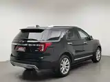 Photo 2 - Ford Explorer (Import)
