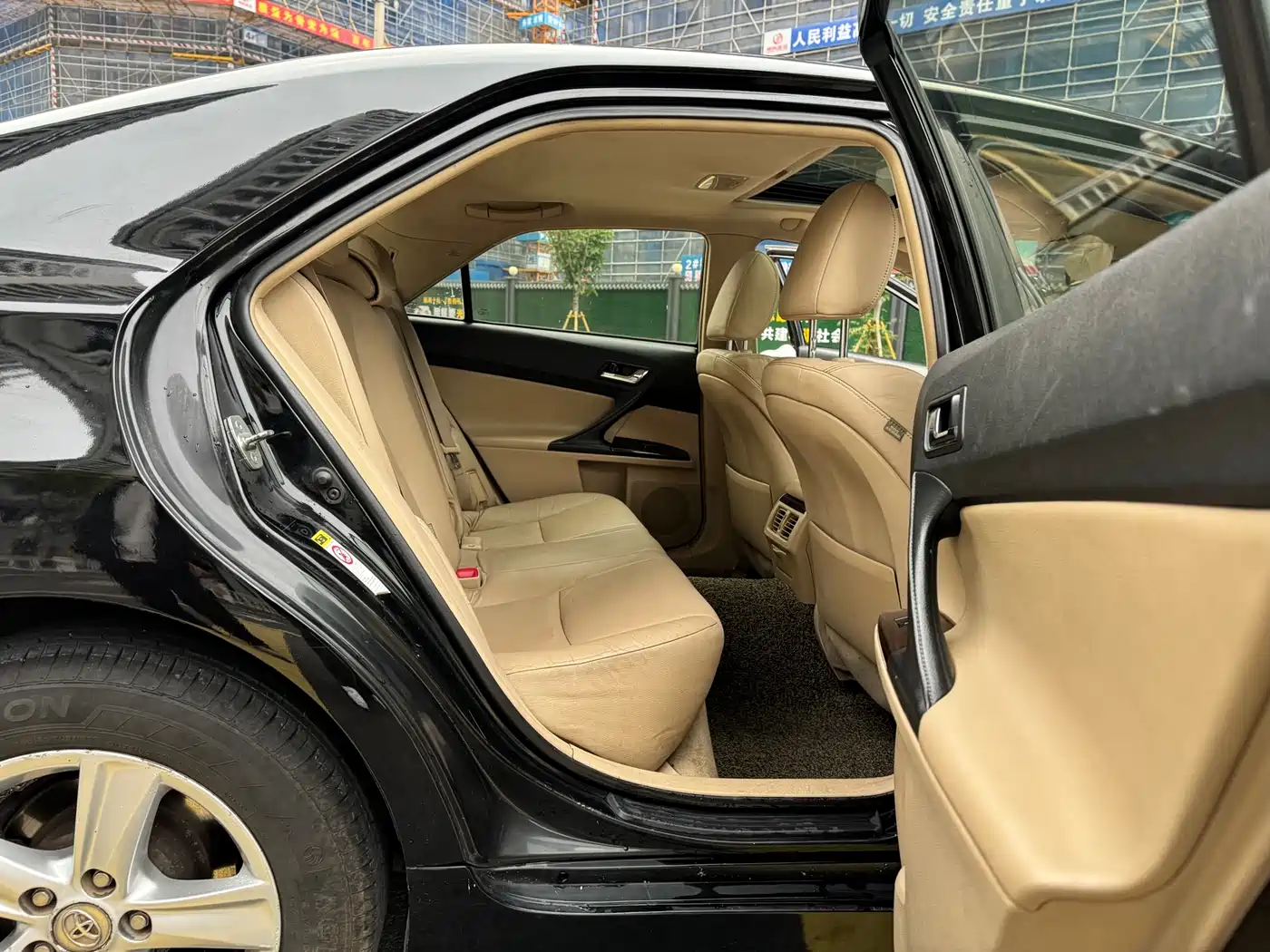 Toyota Reiz 2010 2.5V Style Elite Edition фото 13