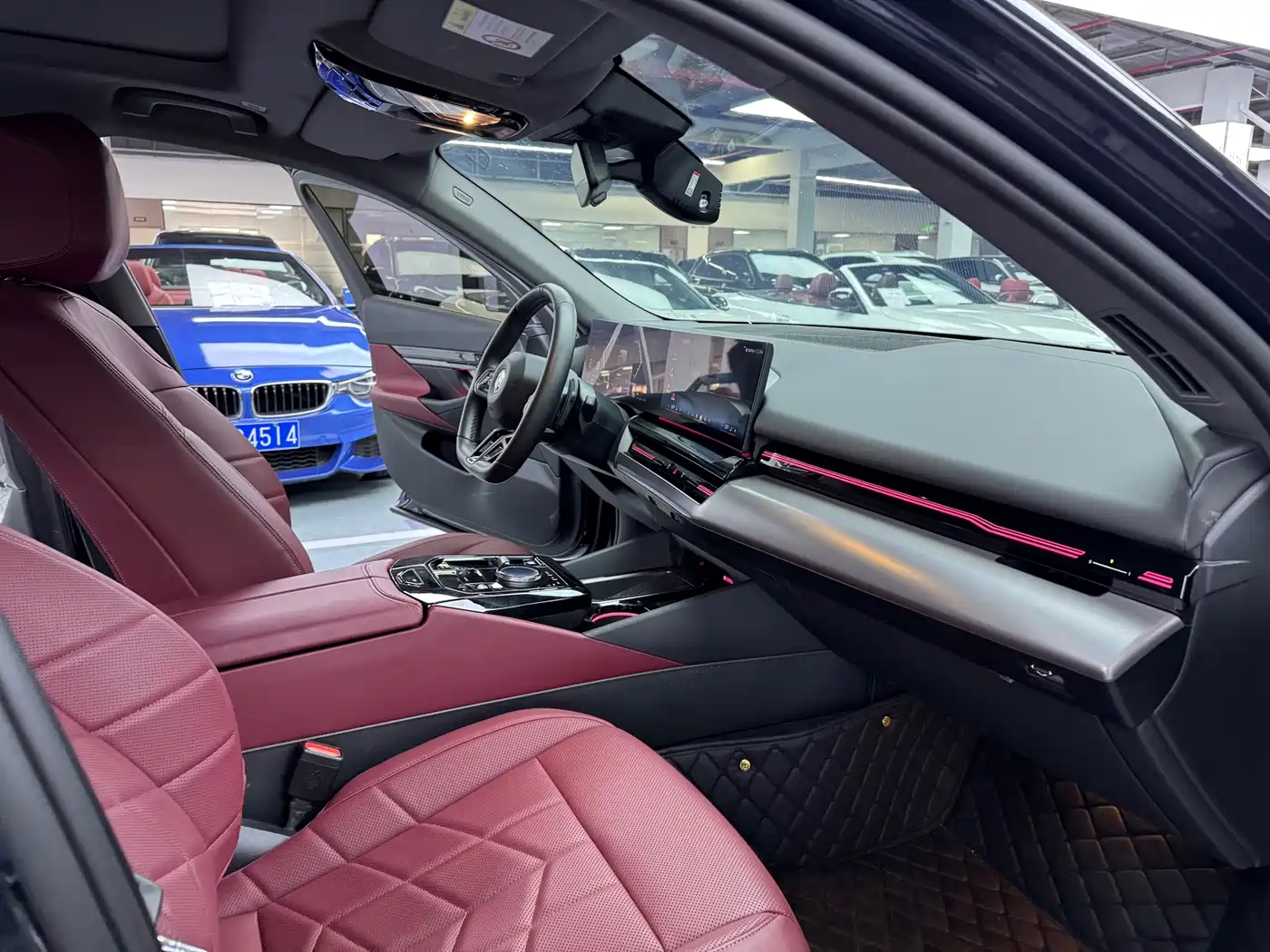 BMW 5 Series 2024 525Li M Sport Package фото 18
