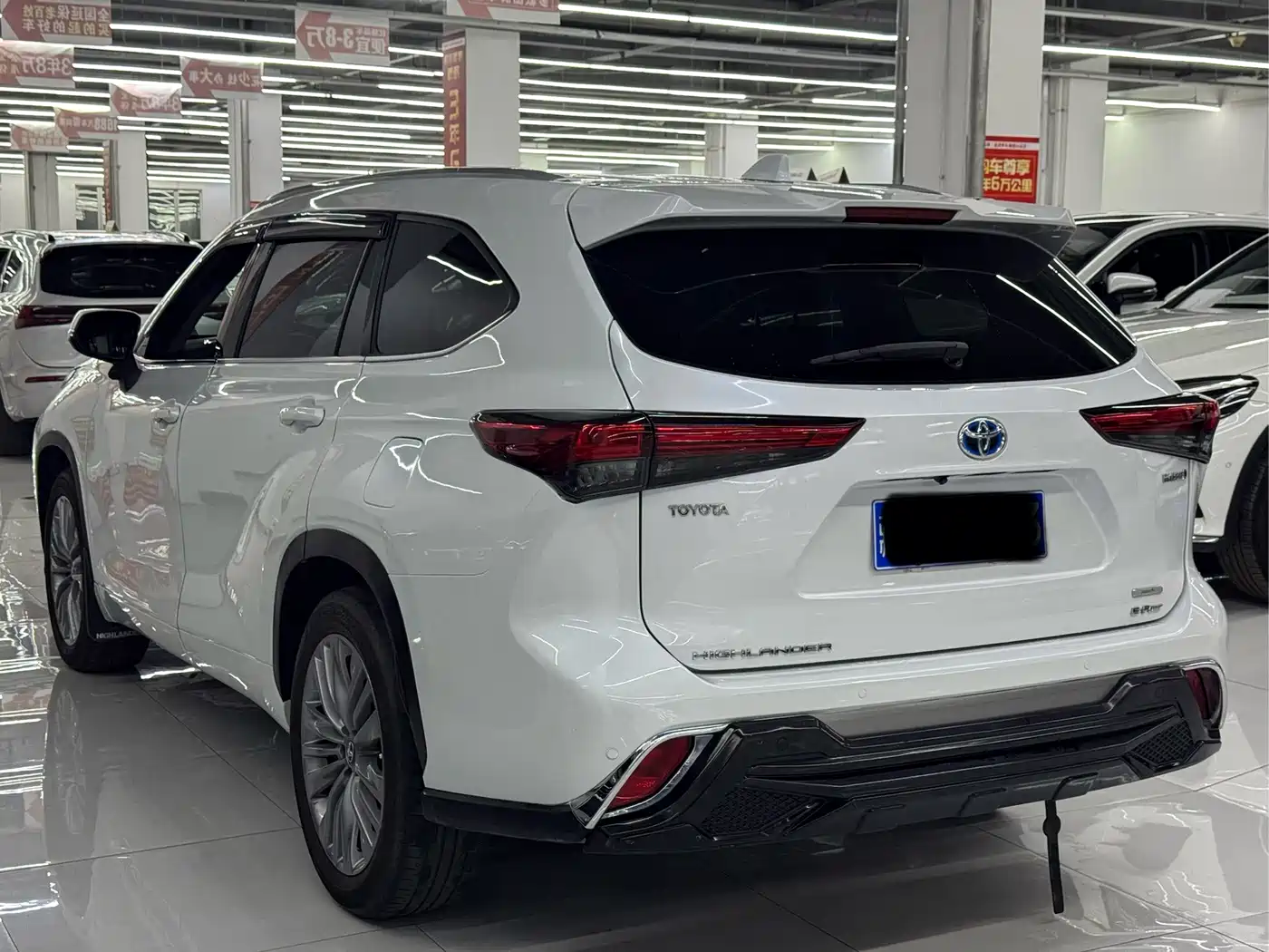 Фото 9 - Toyota Highlander