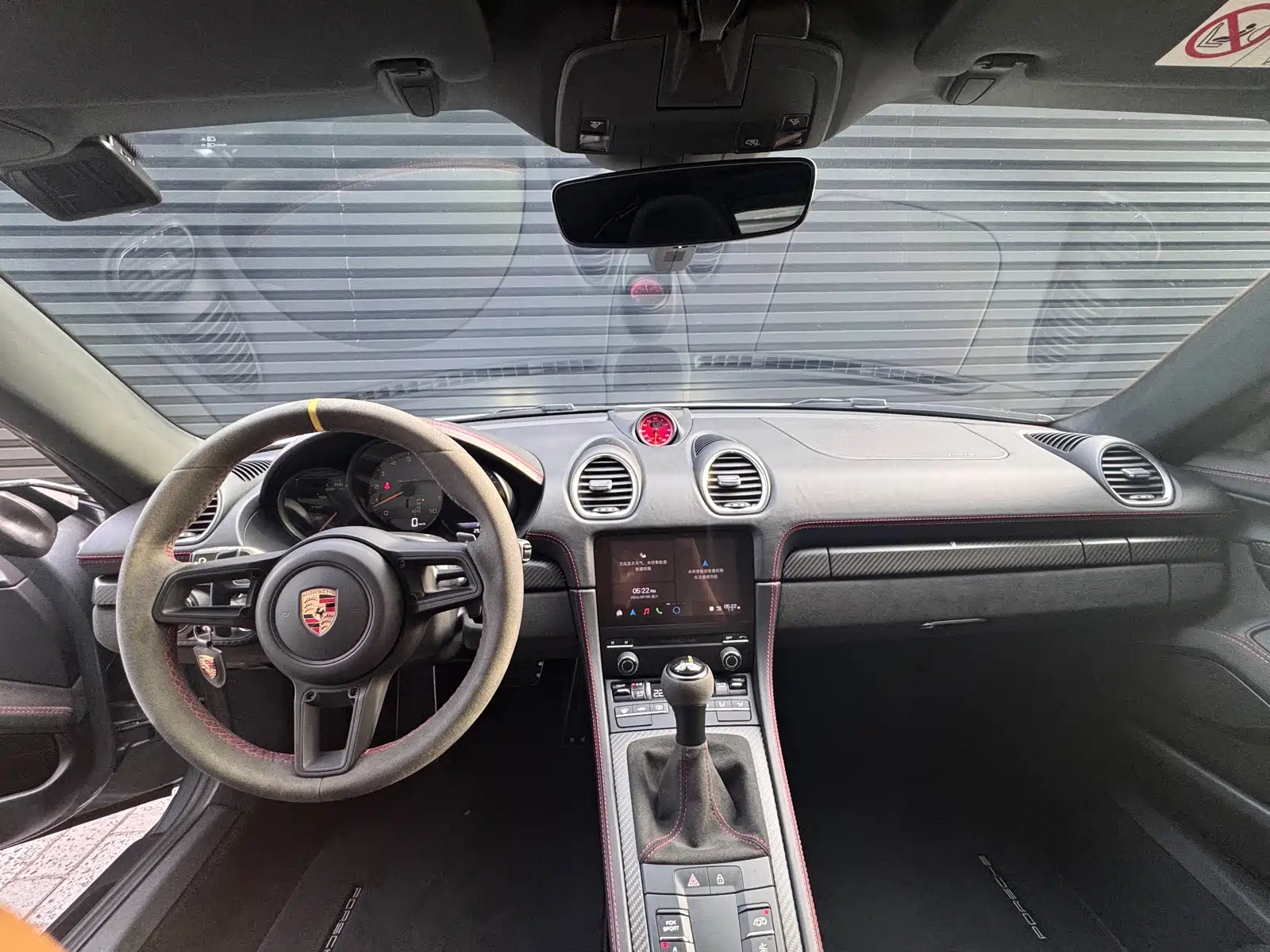 Photo 9 - Porsche 718