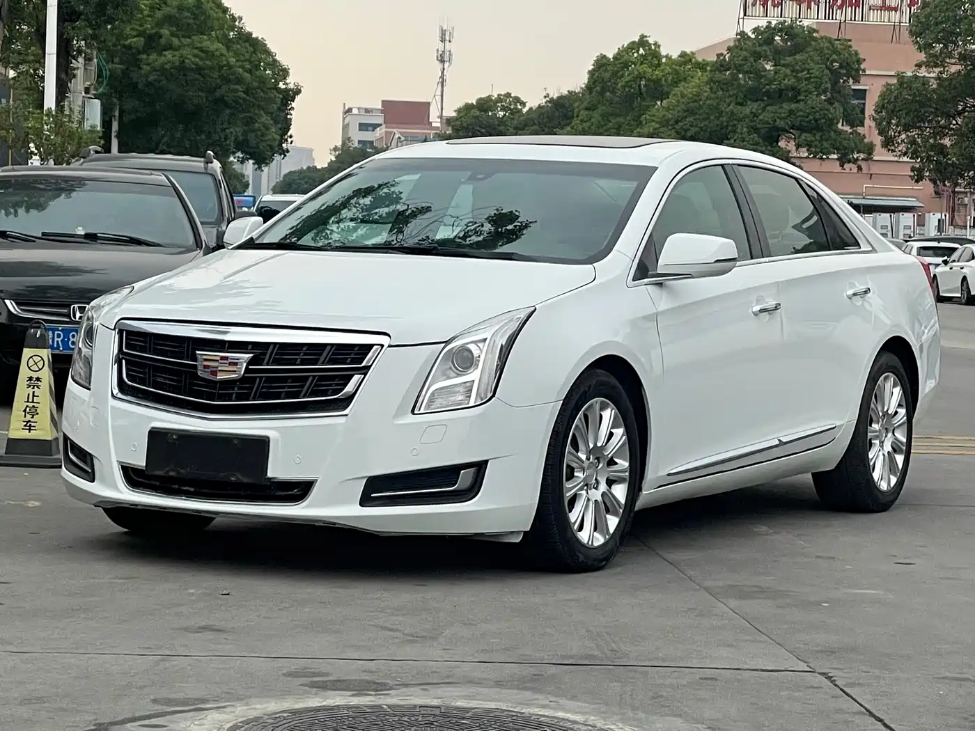 Cadillac XTS 2017 28T Technology