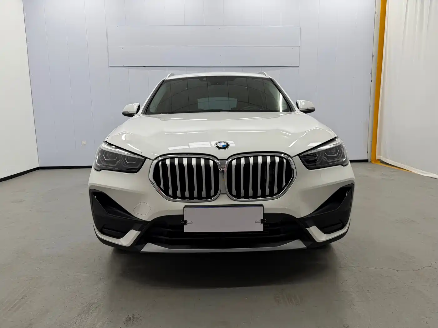 Фото 2 - BMW X1