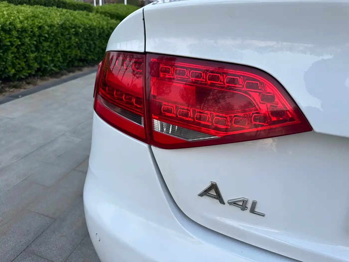 Audi A4L 2011 2.0 TFSI Standard фото 13