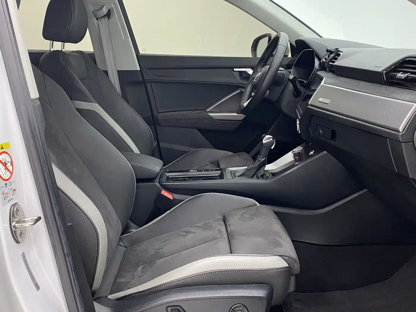 Audi Q3 2022 35 TFSI Progressive Dynamic фото 9