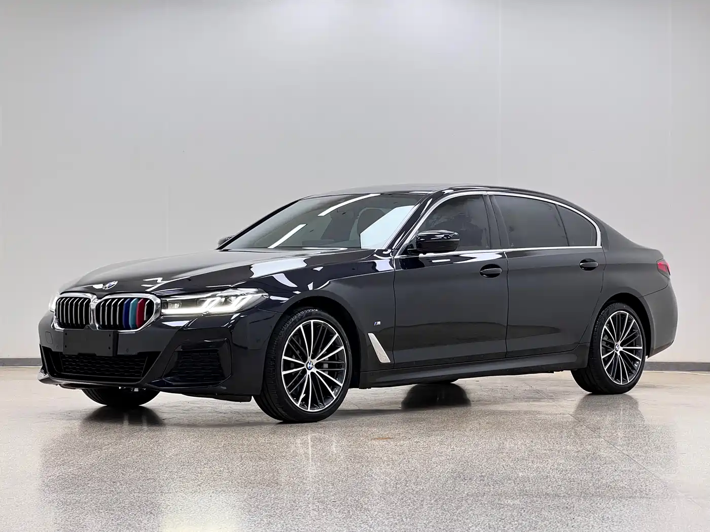BMW 5 Series 2022 Facelift 530Li Leading M Sport Package