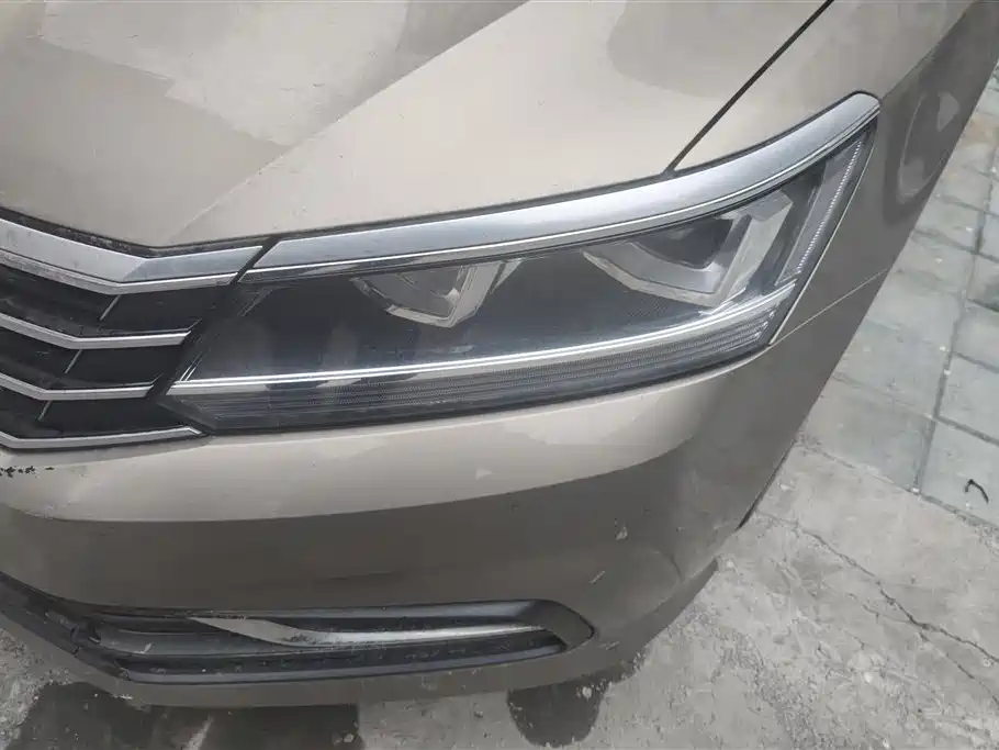 Volkswagen Passat 2016 330TSI DSG Honor Edition фото 5
