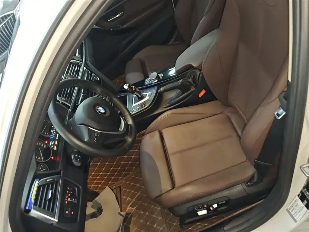 BMW 3 Series 2019 320Li Fashion Type фото 15