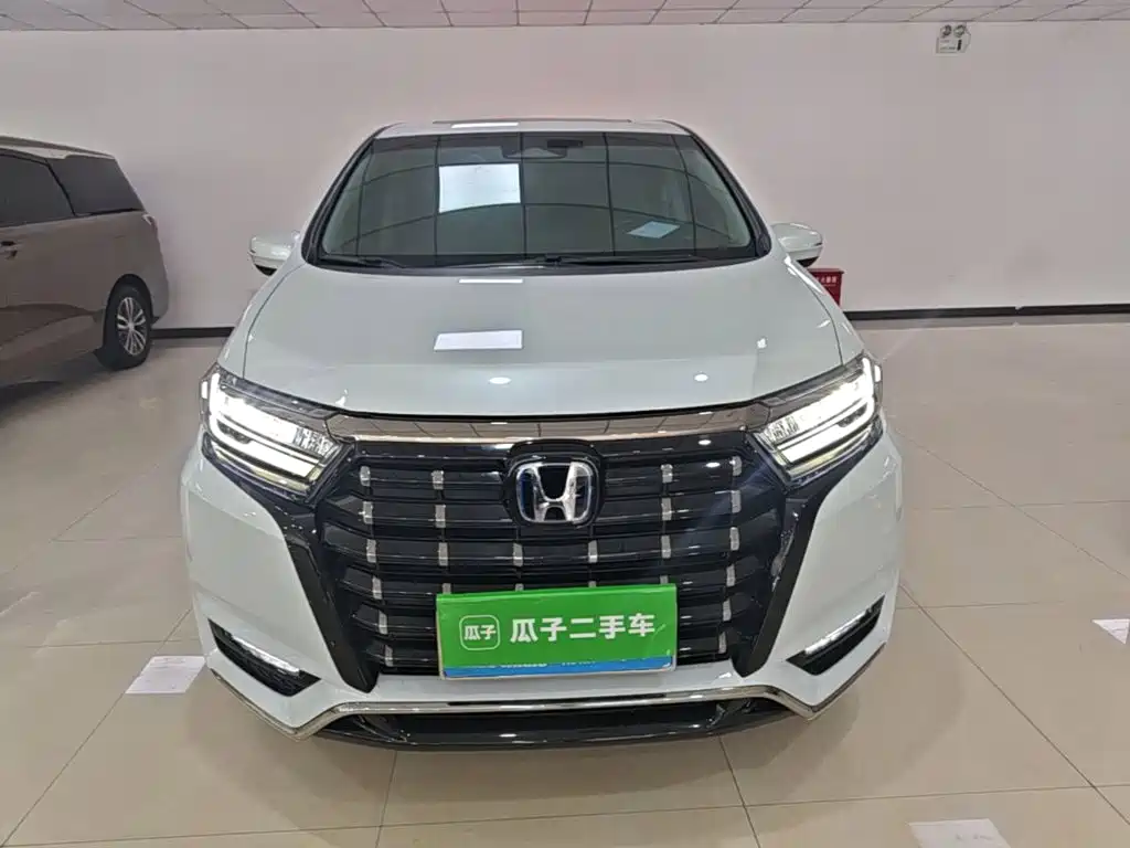 Honda Elysion 2025 2024 2.0L e:HEV Luxury Edition