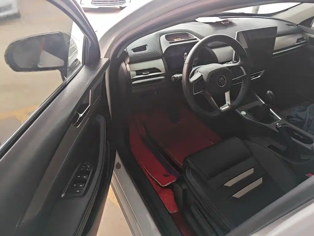 BYD Qin Pro 2019 2018 1.5L Manual Smart Connected Dynamic Edition