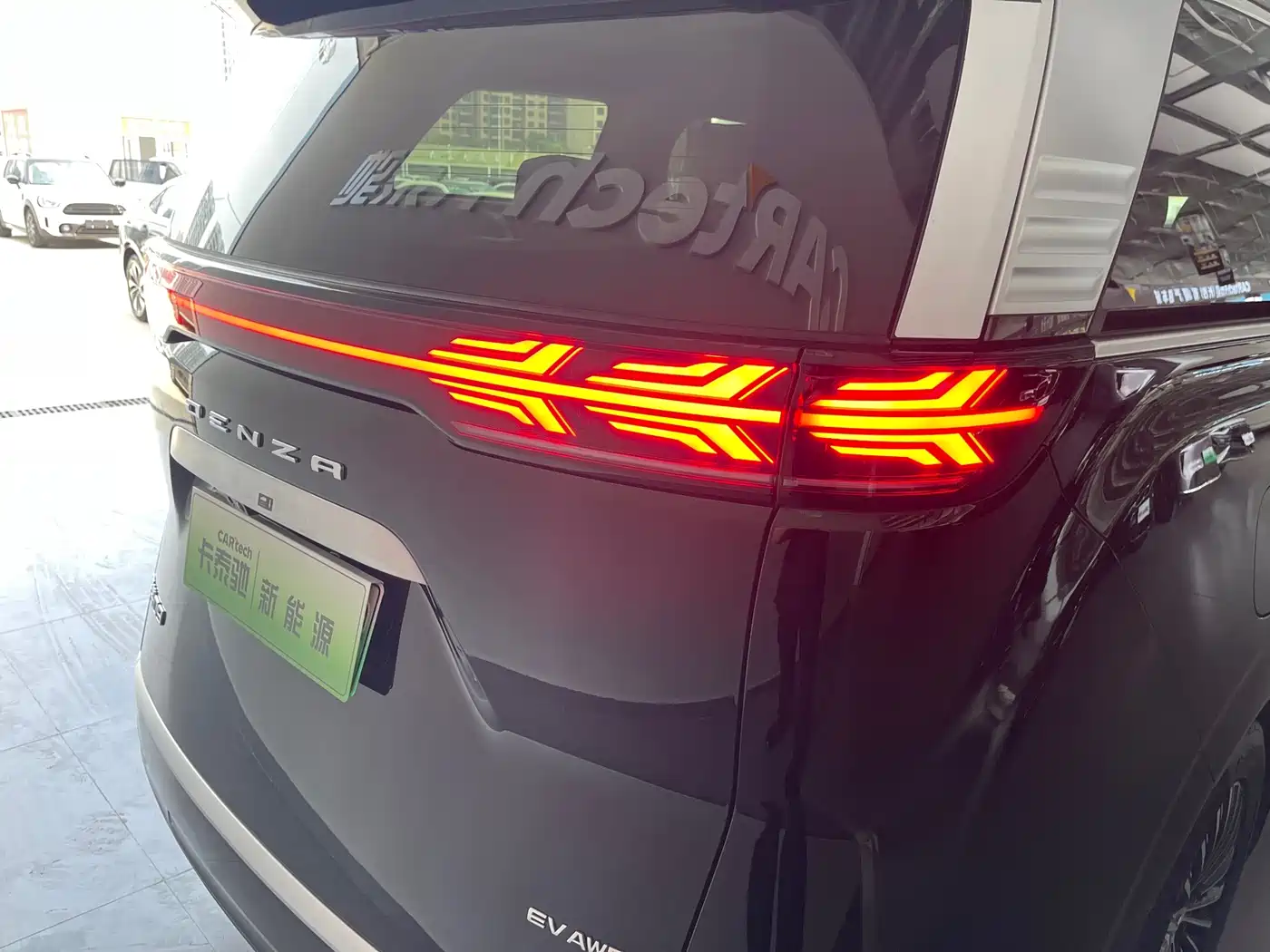 Denza D9 2026 2025 EV Smart Drive Edition 600 AWD Luxury