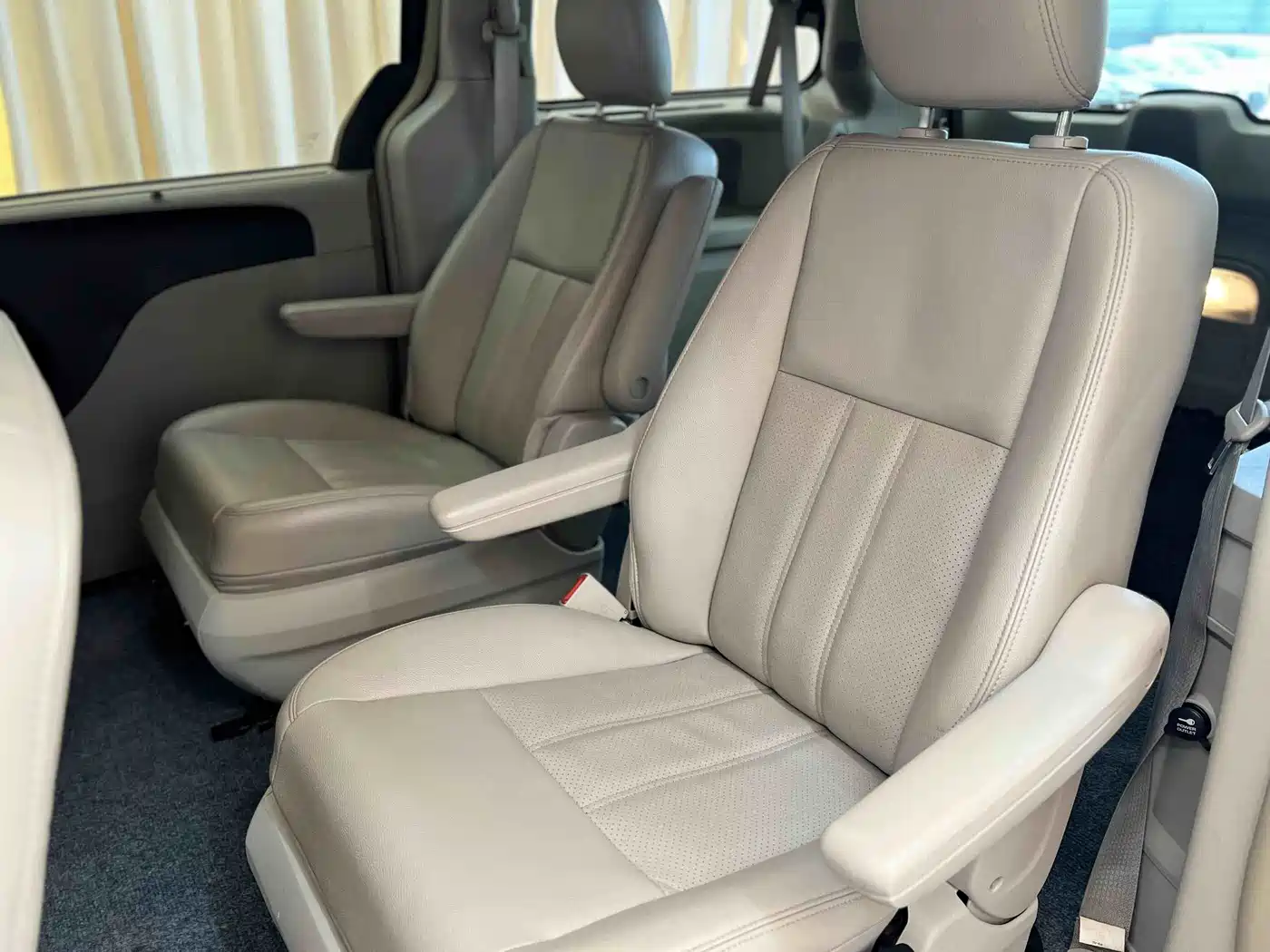 Chrysler Grand Voyager (Import) 2015 2014 3.6L Comfort Edition